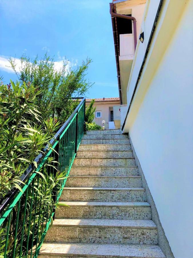 Apartments With Boat Mooring Marija Supetarska Draga Exterior photo