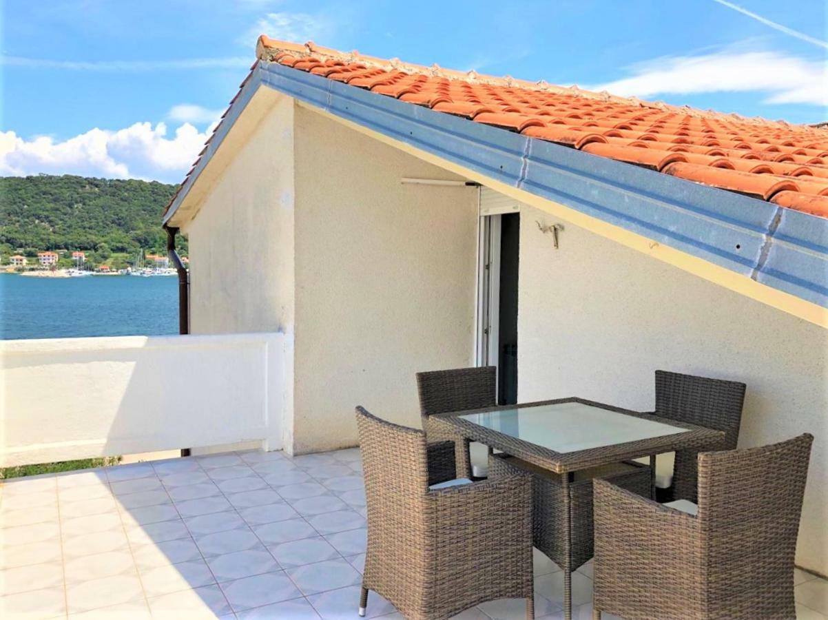 Apartments With Boat Mooring Marija Supetarska Draga Exterior photo