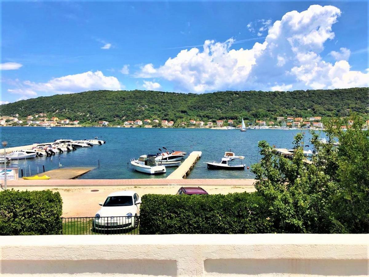 Apartments With Boat Mooring Marija Supetarska Draga Exterior photo