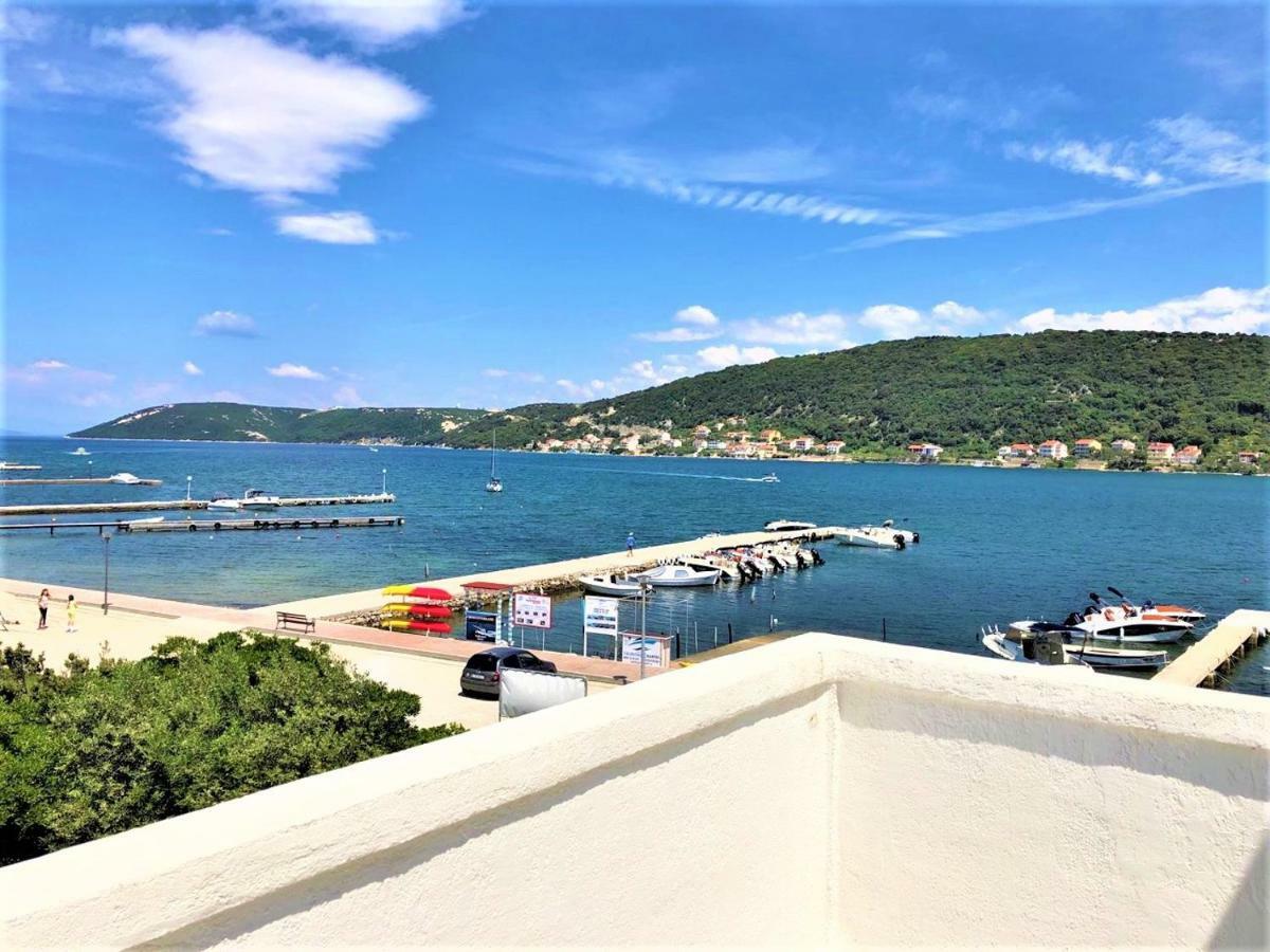 Apartments With Boat Mooring Marija Supetarska Draga Exterior photo